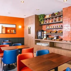 Timhotel Le Louvre France
