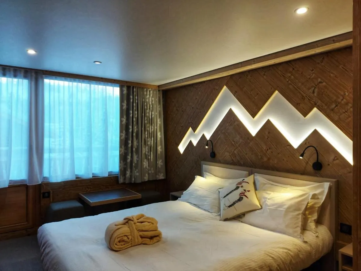 Hotel Les Sherpas Courchevel 4*,