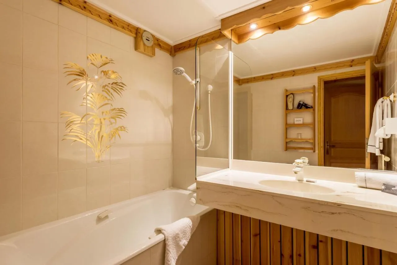 Hotel Les Sherpas Courchevel 4*,  France